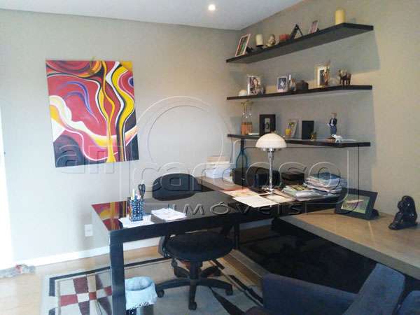 Casa com 3 quartos, 3 banheiros e 250m² à venda no bairro Sao Sebastiao, Porto Alegre