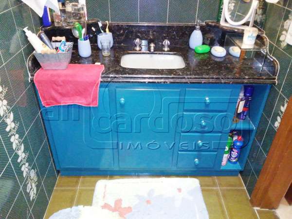 Casa com 3 quartos, 3 banheiros e 250m² à venda no bairro Sao Sebastiao, Porto Alegre