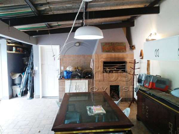 Casa com 3 quartos, 3 banheiros e 250m² à venda no bairro Sao Sebastiao, Porto Alegre