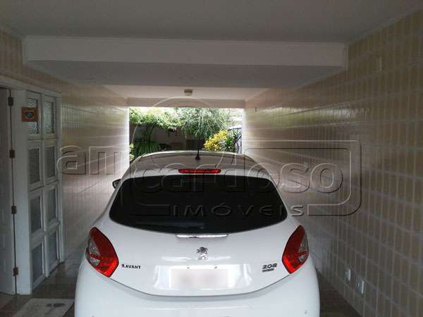 Casa com 3 quartos, 3 banheiros e 250m² à venda no bairro Sao Sebastiao, Porto Alegre
