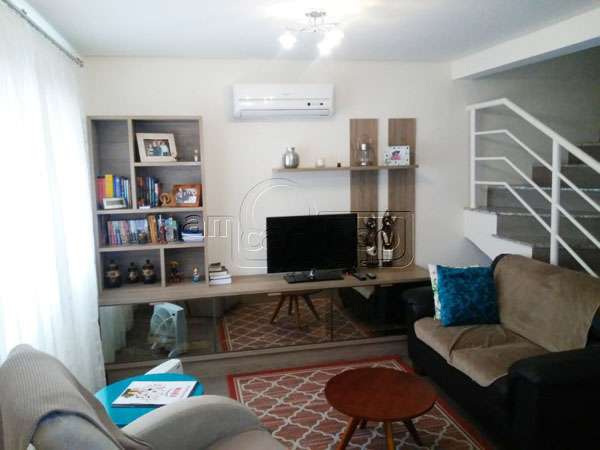 Casa com 3 quartos, 2 banheiros e 177m² à venda no bairro Jardim Sao Pedro, Porto Alegre