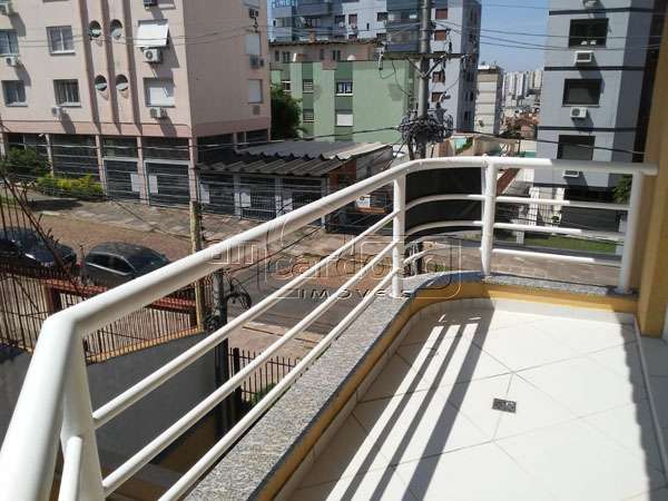 Casa com 3 quartos, 2 banheiros e 177m² à venda no bairro Jardim Sao Pedro, Porto Alegre
