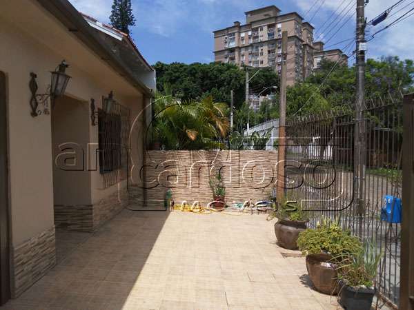Casa com 2 quartos, 3 banheiros e 75m² à venda no bairro Sarandi, Porto Alegre