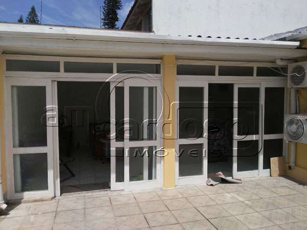 Casa com 2 quartos, 3 banheiros e 75m² à venda no bairro Sarandi, Porto Alegre