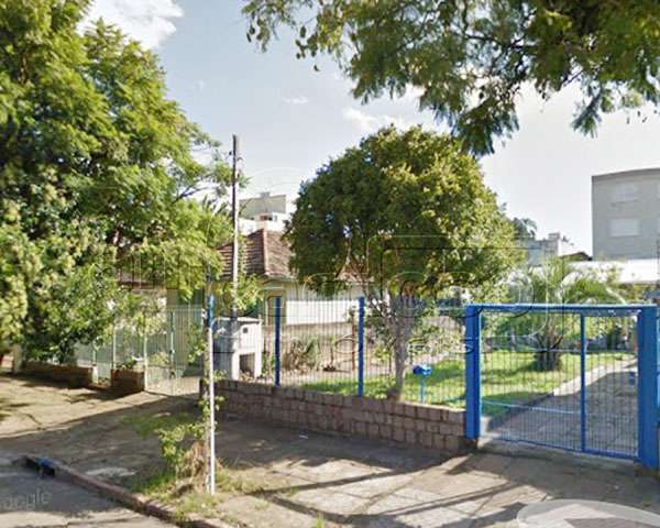 Terreno Residencial/Comercial com 350m² à venda no bairro Vila Ipiranga, Porto Alegre