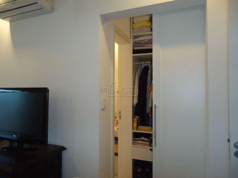 Sobrado com 3 quartos, 3 banheiros e 196m² à venda no bairro Sao Sebastiao, Porto Alegre