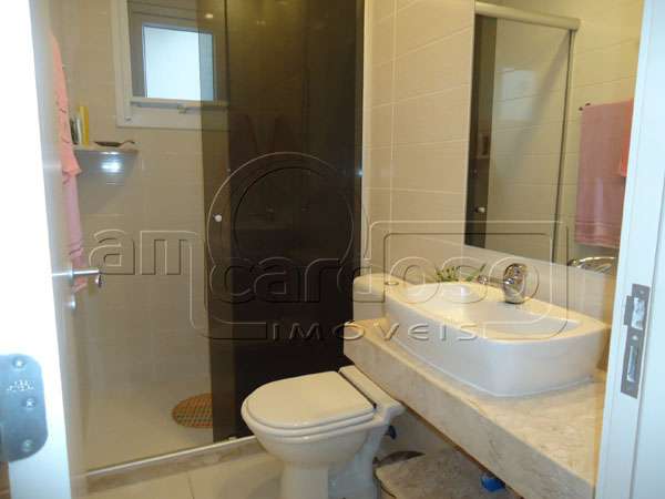 Sobrado com 3 quartos, 3 banheiros e 196m² à venda no bairro Sao Sebastiao, Porto Alegre