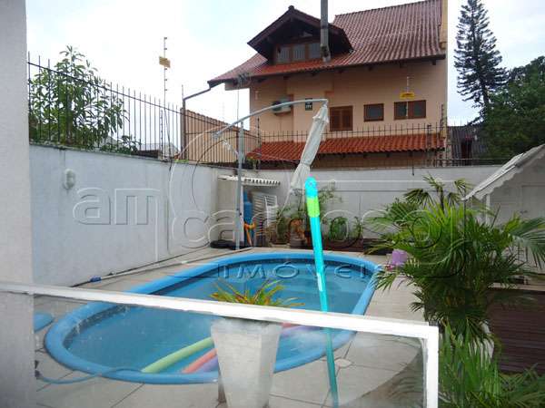 Sobrado com 3 quartos, 3 banheiros e 196m² à venda no bairro Sao Sebastiao, Porto Alegre