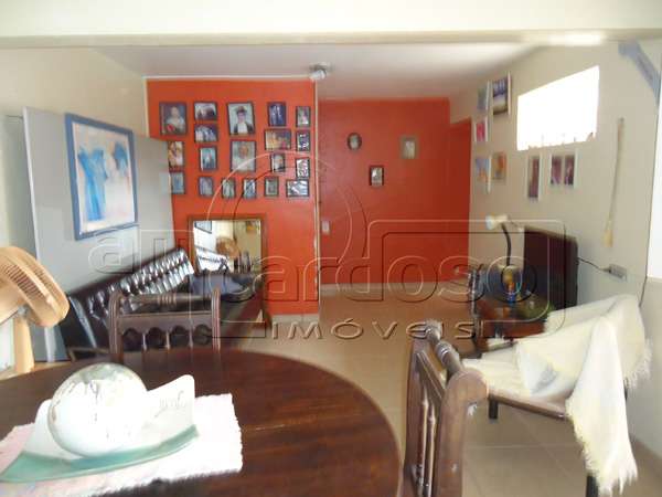 Casa com 3 quartos, 3 banheiros e 248m² à venda no bairro Sao Sebastiao, Porto Alegre
