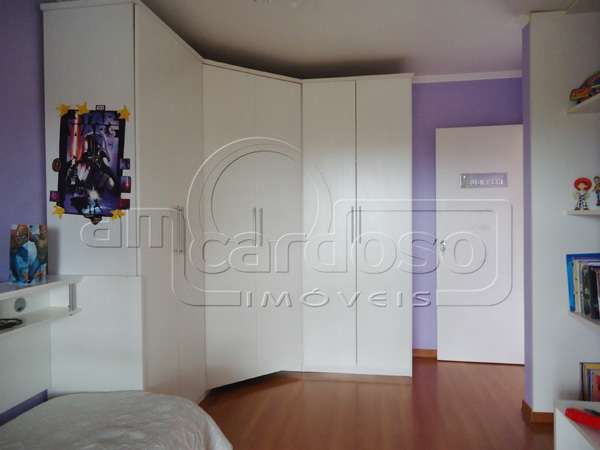 Casa com 3 quartos, 3 banheiros e 248m² à venda no bairro Sao Sebastiao, Porto Alegre