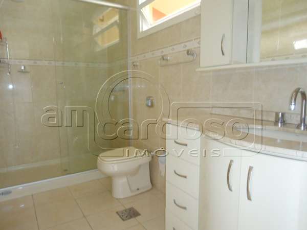 Casa com 3 quartos, 3 banheiros e 248m² à venda no bairro Sao Sebastiao, Porto Alegre