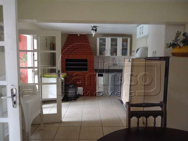Casa com 3 quartos, 3 banheiros e 248m² à venda no bairro Sao Sebastiao, Porto Alegre