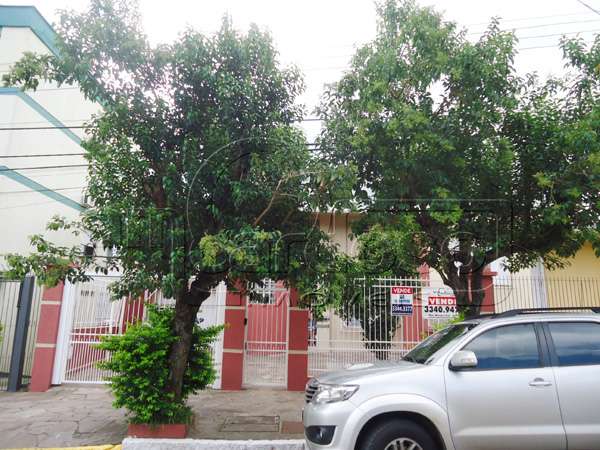 Casa com 3 quartos, 3 banheiros e 248m² à venda no bairro Sao Sebastiao, Porto Alegre