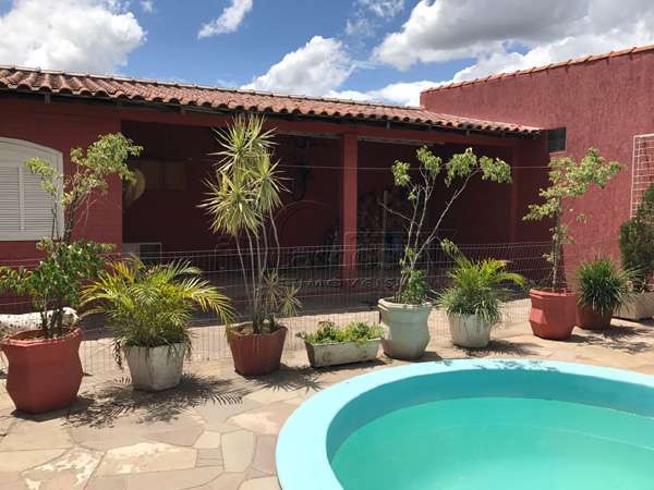 Casa com 3 quartos, 3 banheiros e 248m² à venda no bairro Sao Sebastiao, Porto Alegre