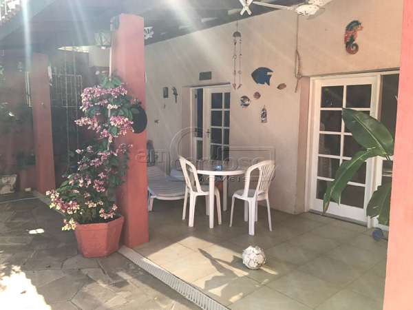 Casa com 3 quartos, 3 banheiros e 248m² à venda no bairro Sao Sebastiao, Porto Alegre