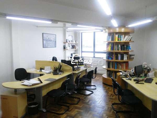 Sala com 41m² à venda no bairro Passo Dareia, Porto Alegre