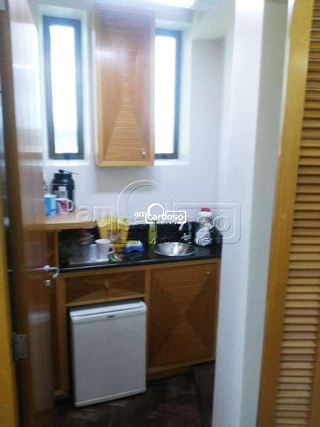Sala com 41m² à venda no bairro Passo Dareia, Porto Alegre