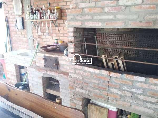 Sobrado com 2 quartos, 2 banheiros e 150m² à venda no bairro Jardim Lindoia, Porto Alegre