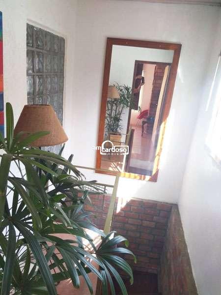 Sobrado com 2 quartos, 2 banheiros e 150m² à venda no bairro Jardim Lindoia, Porto Alegre