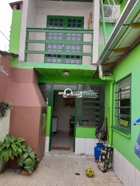 Casa com 4 quartos, 4 banheiros e 120m² à venda no bairro Sarandi, Porto Alegre