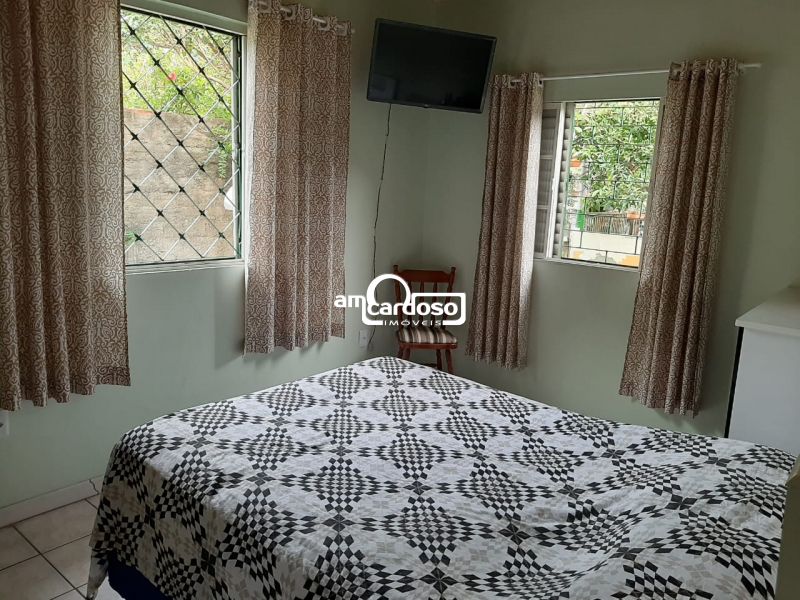 Casa com 4 quartos, 4 banheiros e 120m² à venda no bairro Sarandi, Porto Alegre