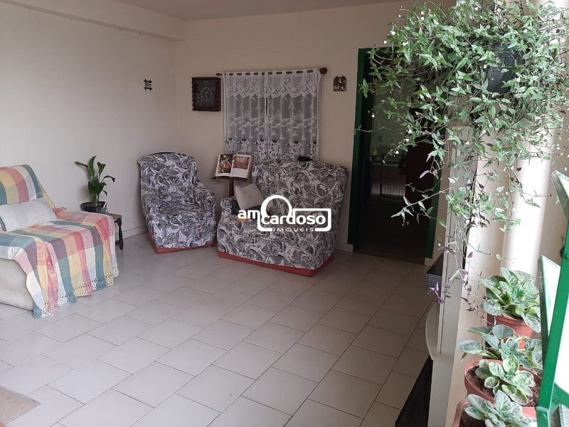 Casa com 4 quartos, 4 banheiros e 120m² à venda no bairro Sarandi, Porto Alegre
