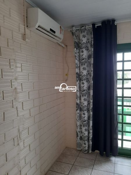 Casa com 4 quartos, 4 banheiros e 120m² à venda no bairro Sarandi, Porto Alegre