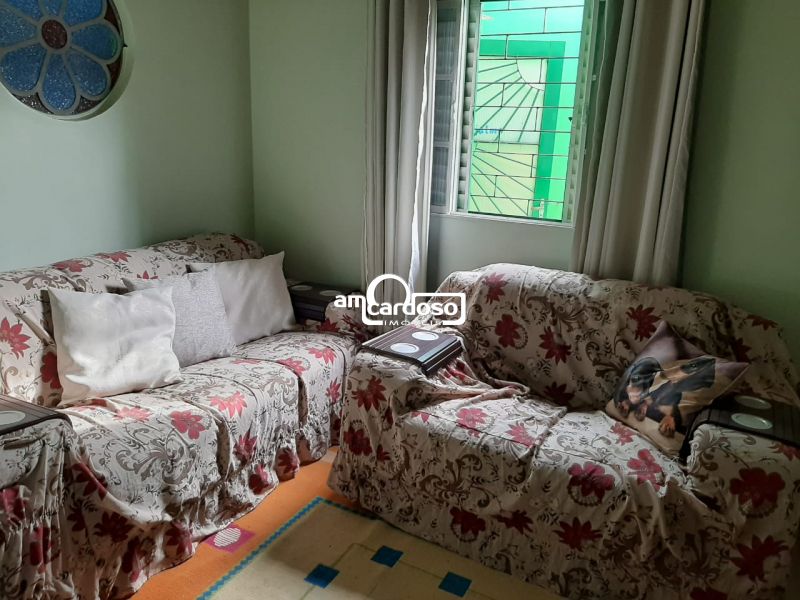 Casa com 4 quartos, 4 banheiros e 120m² à venda no bairro Sarandi, Porto Alegre