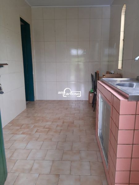 Casa com 4 quartos, 4 banheiros e 120m² à venda no bairro Sarandi, Porto Alegre