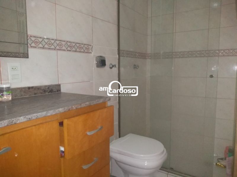 Apartamento com 2 quartos, 2 banheiros e 70m² à venda no bairro Vila Jardim, Porto Alegre