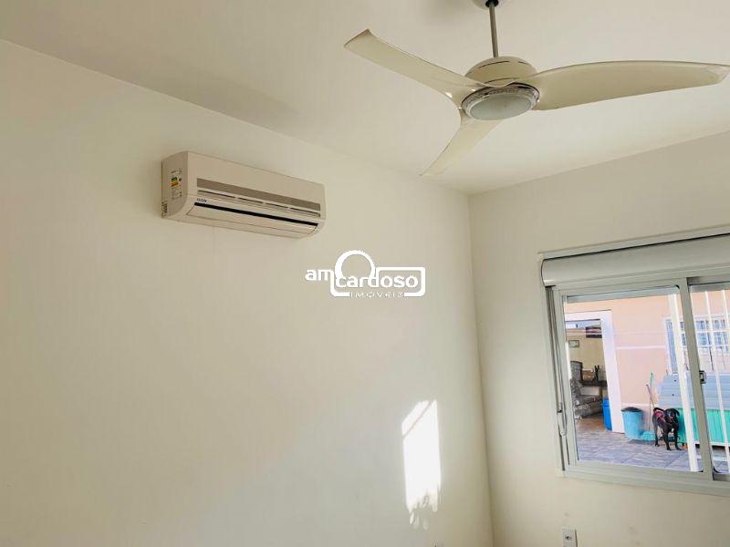 Casa com 3 quartos, 2 banheiros e 166m² à venda no bairro Sarandi, Porto Alegre