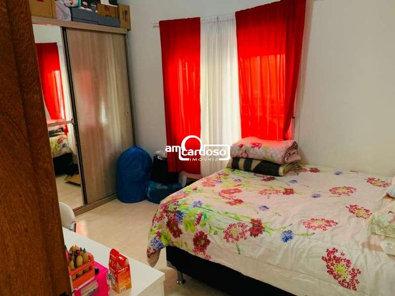 Casa com 3 quartos, 2 banheiros e 166m² à venda no bairro Sarandi, Porto Alegre
