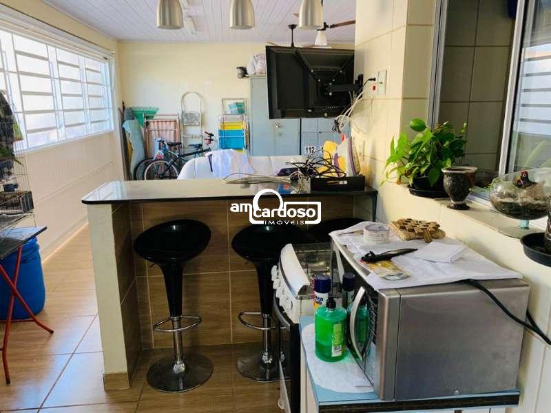 Casa com 3 quartos, 2 banheiros e 166m² à venda no bairro Sarandi, Porto Alegre