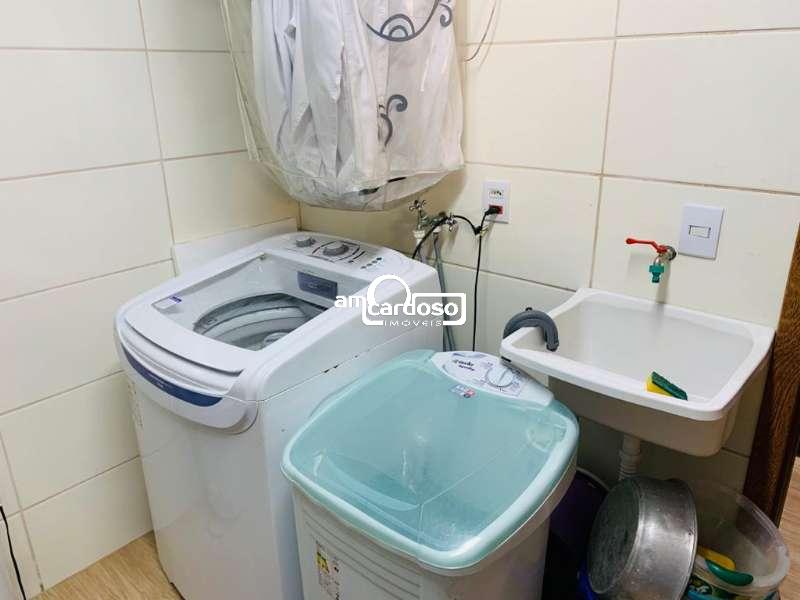 Casa com 3 quartos, 2 banheiros e 166m² à venda no bairro Sarandi, Porto Alegre