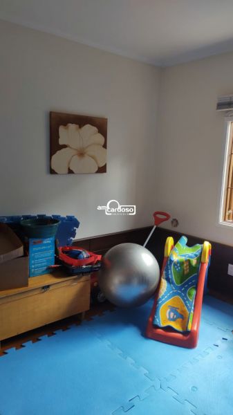 Casa com 4 quartos, 4 banheiros e 254m² à venda no bairro Sarandi, Porto Alegre