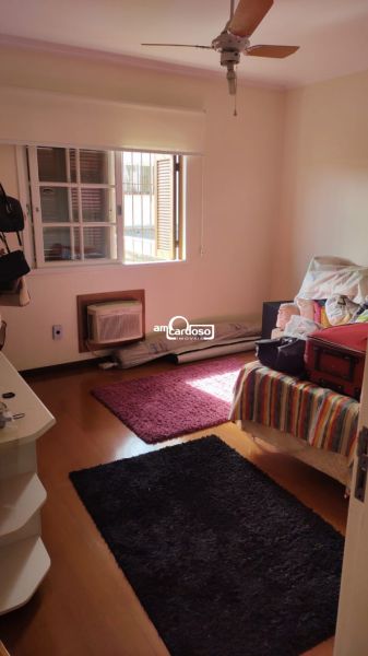 Casa com 4 quartos, 4 banheiros e 254m² à venda no bairro Sarandi, Porto Alegre