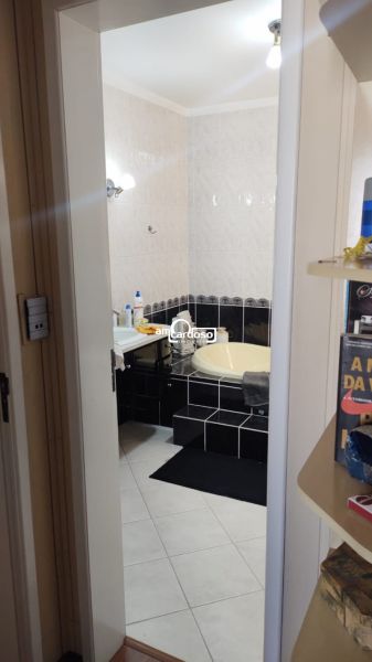 Casa com 4 quartos, 4 banheiros e 254m² à venda no bairro Sarandi, Porto Alegre