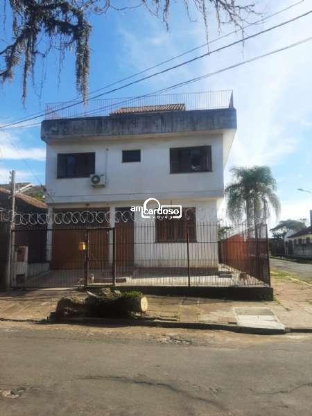 Sobrado com 4 quartos, 5 banheiros e 295m² à venda no bairro Sao Sebastiao, Porto Alegre