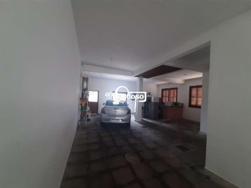 Sobrado com 4 quartos, 5 banheiros e 295m² à venda no bairro Sao Sebastiao, Porto Alegre
