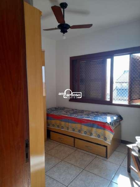 Sobrado com 4 quartos, 5 banheiros e 295m² à venda no bairro Sao Sebastiao, Porto Alegre