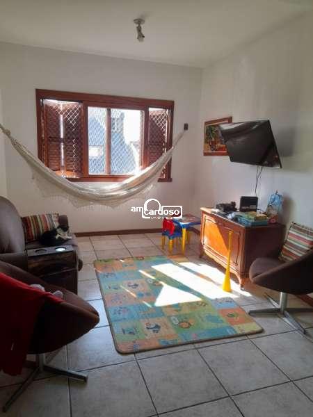 Sobrado com 4 quartos, 5 banheiros e 295m² à venda no bairro Sao Sebastiao, Porto Alegre