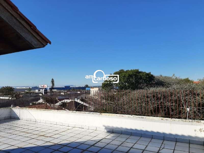 Sobrado com 4 quartos, 5 banheiros e 295m² à venda no bairro Sao Sebastiao, Porto Alegre
