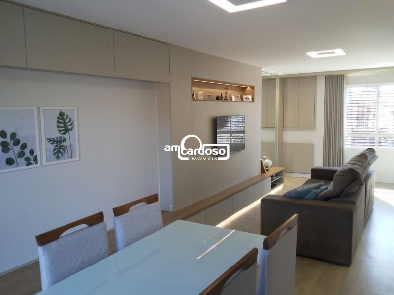 Sobrado com 3 quartos, 4 banheiros e 183m² à venda no bairro Jardim Lindoia, Porto Alegre