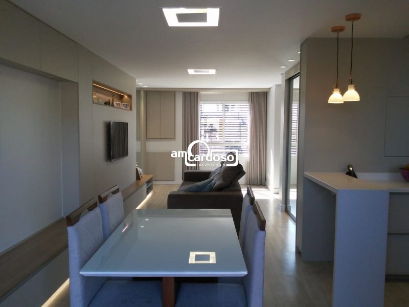 Sobrado com 3 quartos, 4 banheiros e 183m² à venda no bairro Jardim Lindoia, Porto Alegre