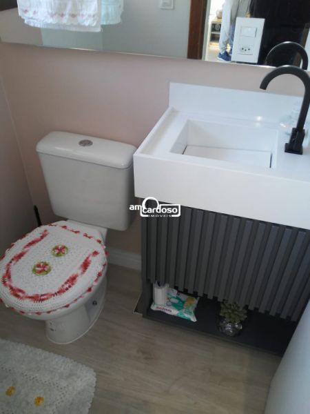 Sobrado com 3 quartos, 4 banheiros e 183m² à venda no bairro Jardim Lindoia, Porto Alegre