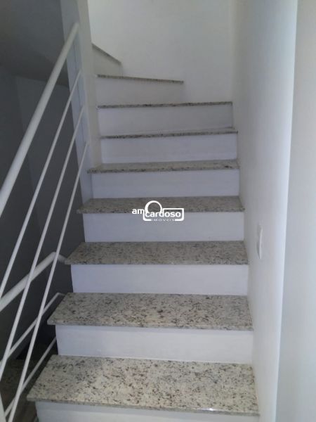 Sobrado com 3 quartos, 4 banheiros e 183m² à venda no bairro Jardim Lindoia, Porto Alegre