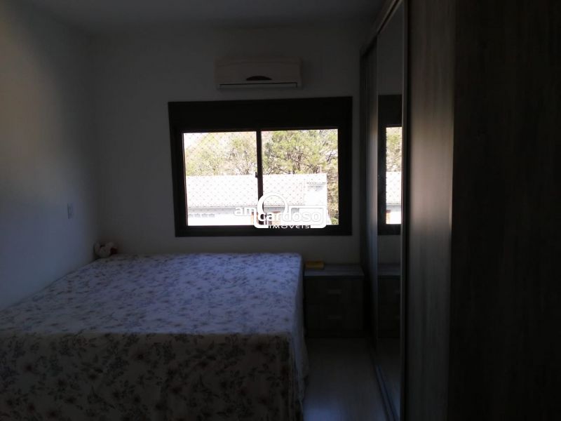 Sobrado com 3 quartos, 4 banheiros e 183m² à venda no bairro Jardim Lindoia, Porto Alegre