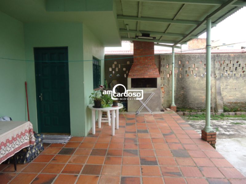 Sobrado com 3 quartos, 2 banheiros e 230m² à venda no bairro Jardim Sao Pedro, Porto Alegre