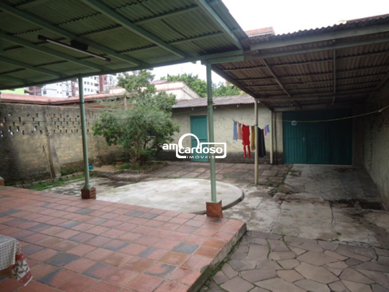 Sobrado com 3 quartos, 2 banheiros e 230m² à venda no bairro Jardim Sao Pedro, Porto Alegre