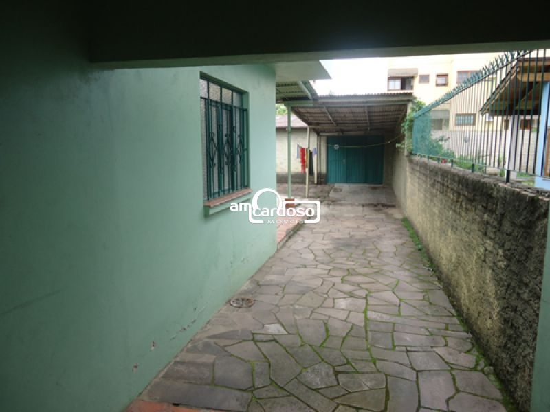Sobrado com 3 quartos, 2 banheiros e 230m² à venda no bairro Jardim Sao Pedro, Porto Alegre